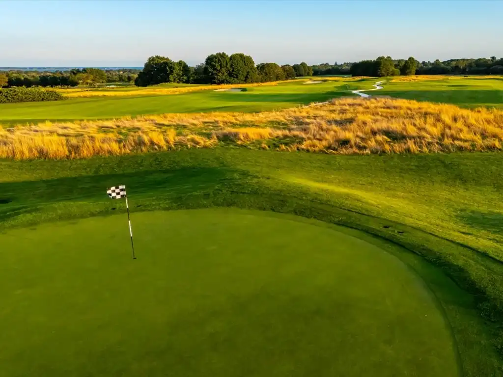 016-Summer-Aerial_Hole-16